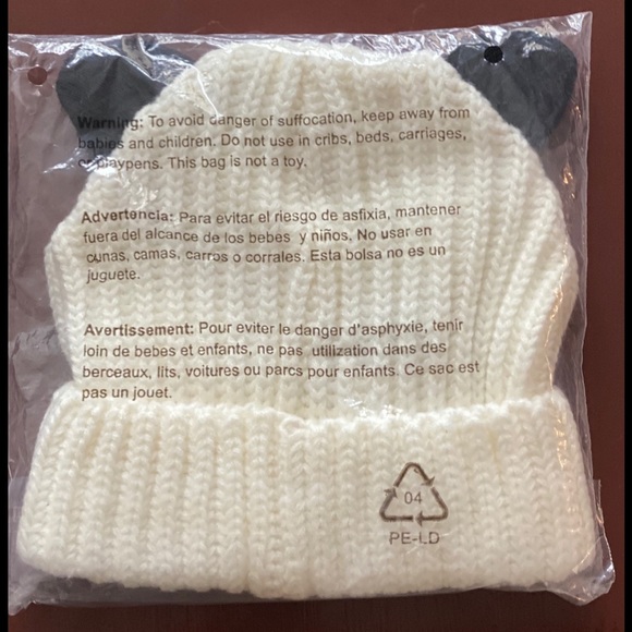 NEW Comfy & Cute Ladies Panda Knit Hat - Picture 3 of 3